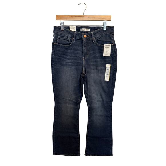 Levi Strauss Signature Gold Totally Shaping Bootcut Jeans Women’s 12 Short NWT - Picture 2 of 8